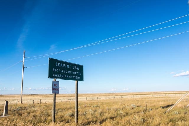 Stateful and Stateless LSTM for Time Series Forecasting with Python